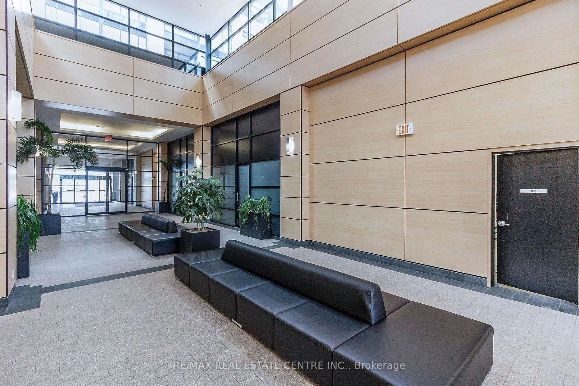 Photo 3 of Unit 2002, 2900 Hwy 7 Road, Vaughan, Concord — HOMEH