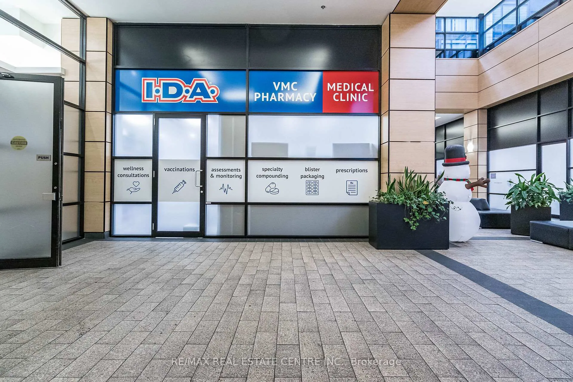 Photo 38 of Unit 2002, 2900 Hwy 7 Road, Vaughan, Concord — HOMEH