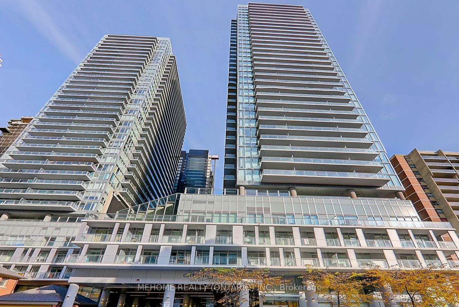 Front of Unit 2816, 195 Redpath Avenue