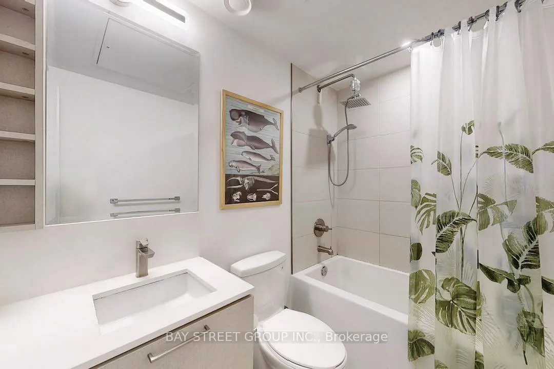 Photo 10 of Unit 916, 19 Western Battery Road E, Toronto, Niagara — HOMEH