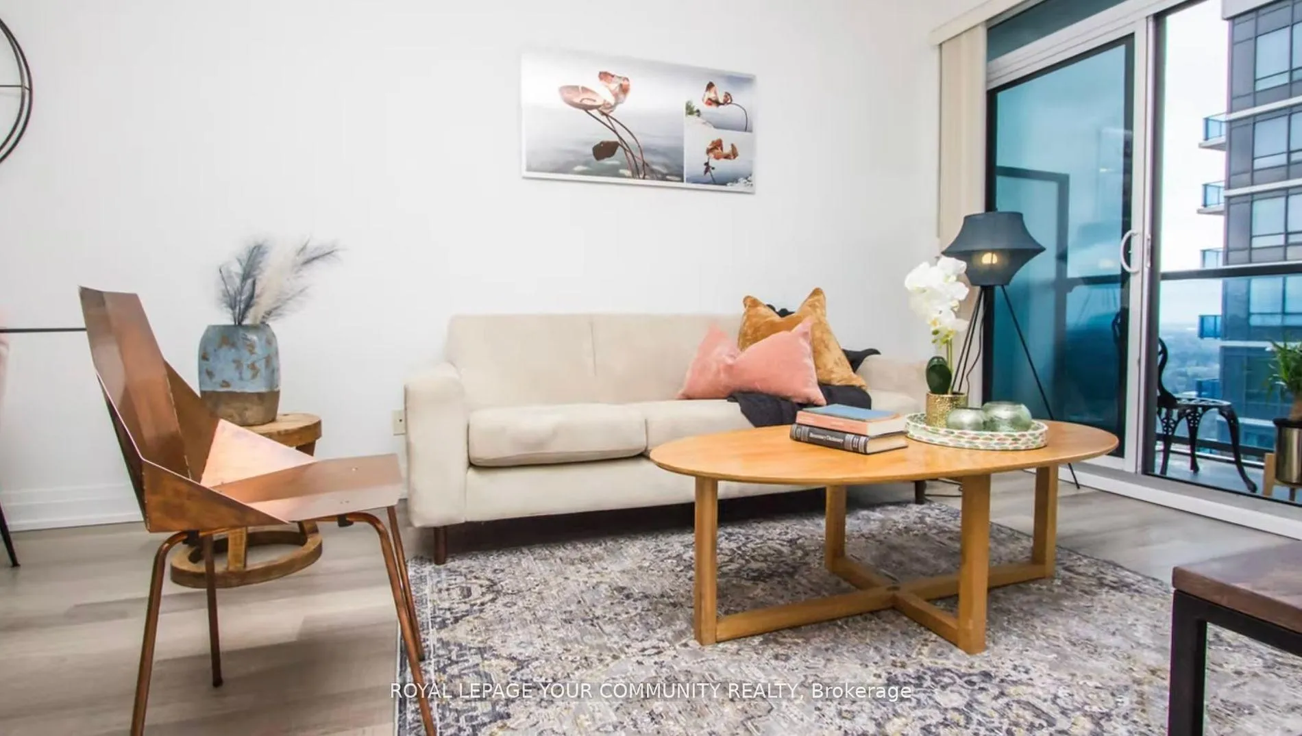 Photo 11 of Unit 1605, 7165 Yonge Street, Markham, Thornhill — HOMEH