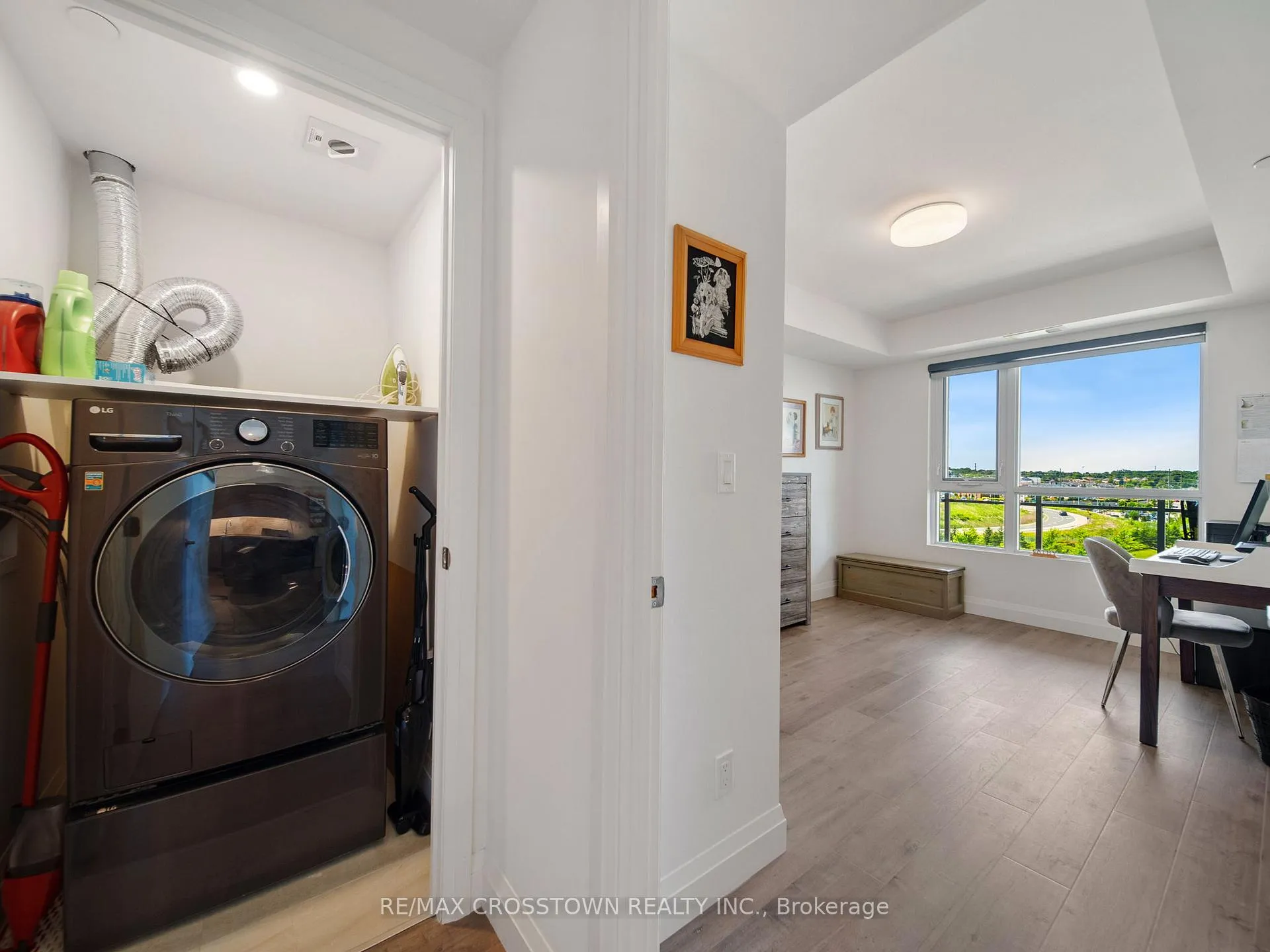 Photo 19 of Unit 702, 58 Lakeside Terrace, Barrie, Little Lake — HOMEH