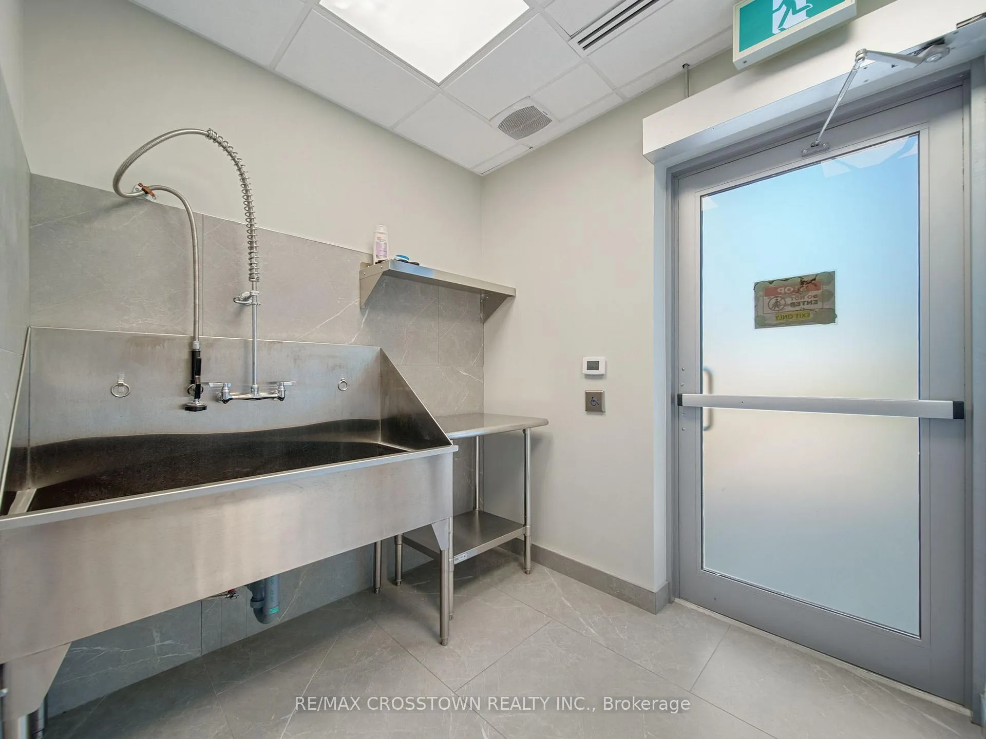 Photo 36 of Unit 702, 58 Lakeside Terrace, Barrie, Little Lake — HOMEH