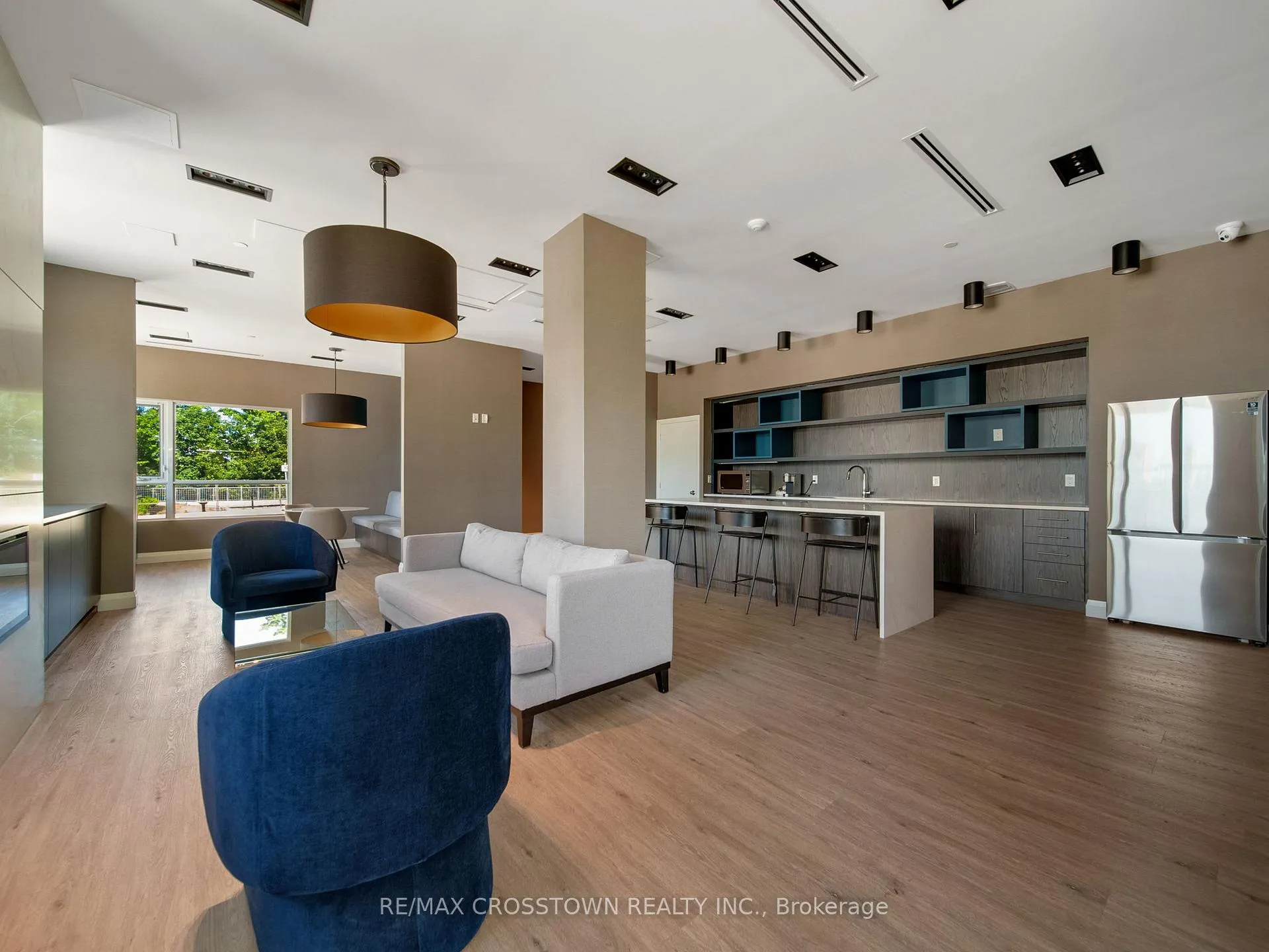 Photo 39 of Unit 702, 58 Lakeside Terrace, Barrie, Little Lake — HOMEH