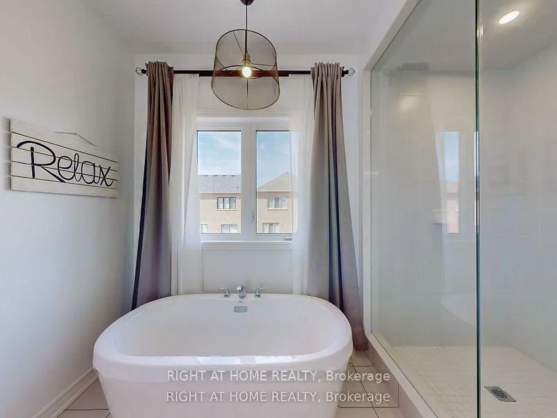 Photo 20 of 43 Walter Clifford Nesb Drive, Whitby, Rural Whitby — HOMEH