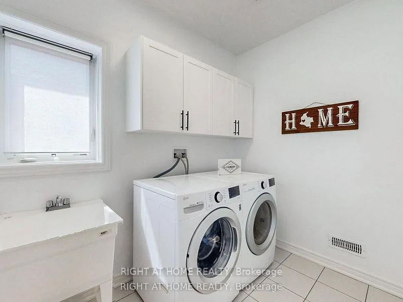Photo 22 of 43 Walter Clifford Nesb Drive, Whitby, Rural Whitby — HOMEH
