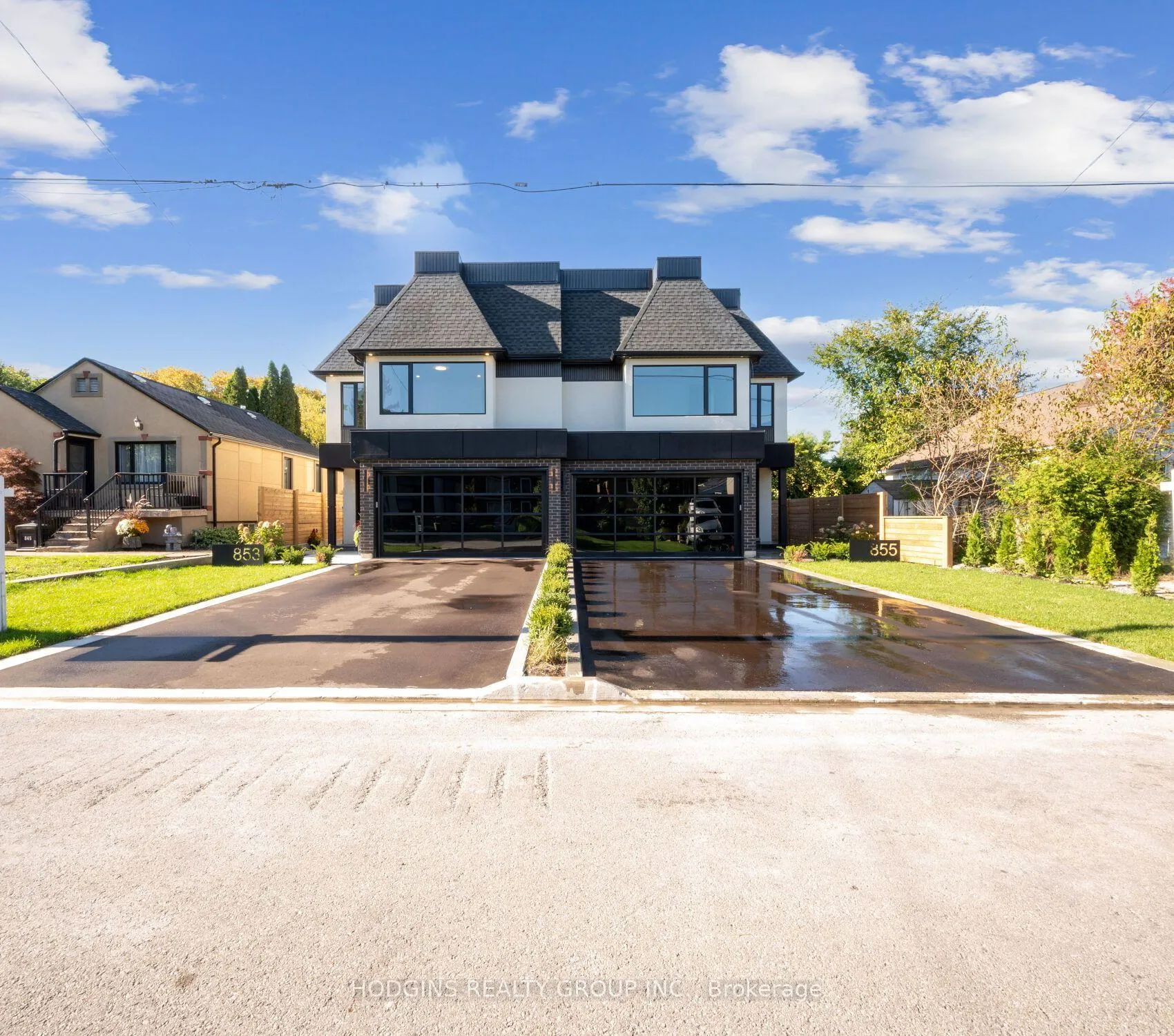 Photo 2 of 855 Tenth Street, Mississauga, Lakeview — HOMEH