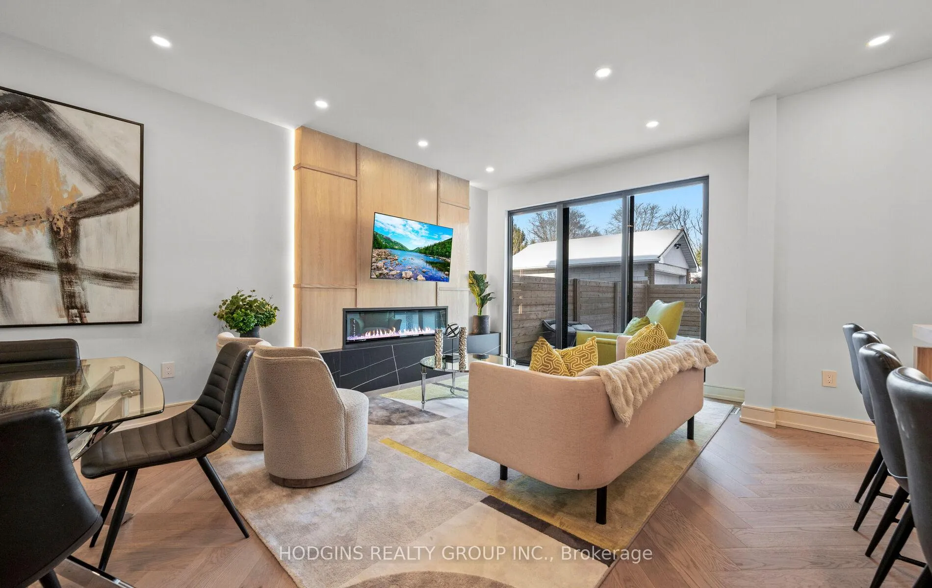 Photo 4 of 855 Tenth Street, Mississauga, Lakeview — HOMEH