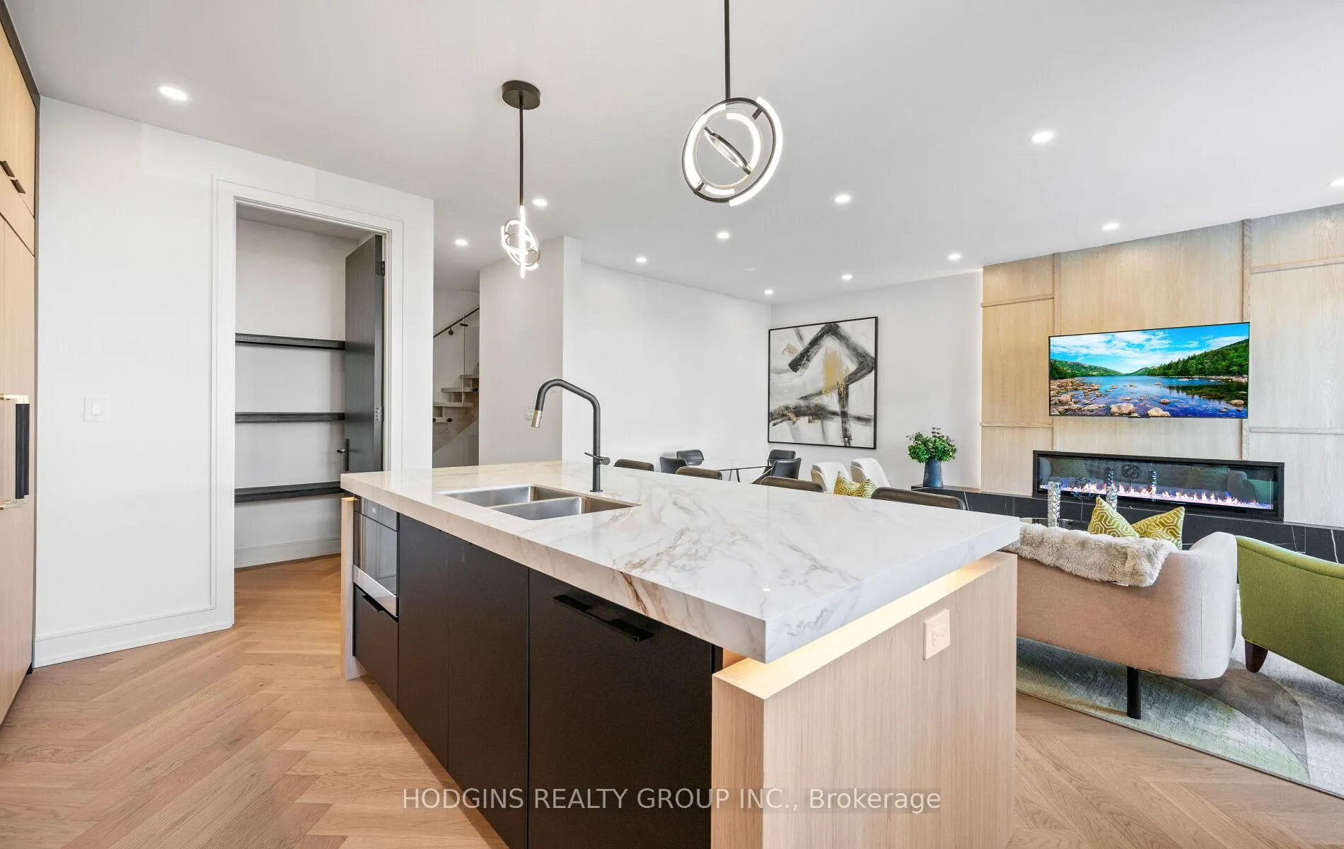 Photo 12 of 855 Tenth Street, Mississauga, Lakeview — HOMEH