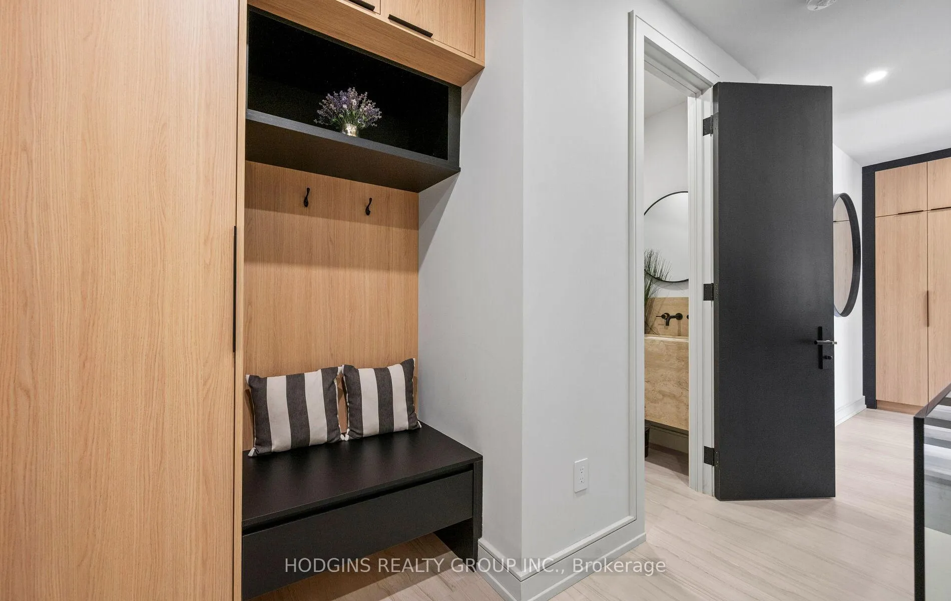 Photo 16 of 855 Tenth Street, Mississauga, Lakeview — HOMEH