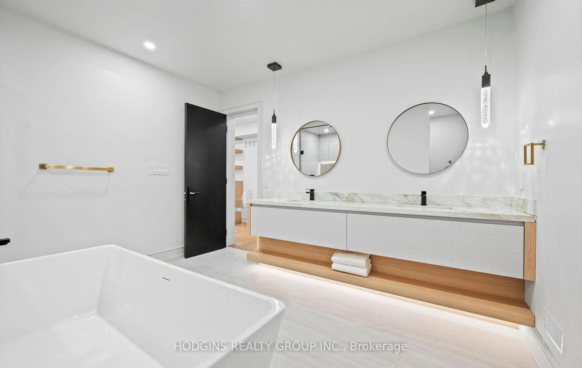 Photo 31 of 855 Tenth Street, Mississauga, Lakeview — HOMEH