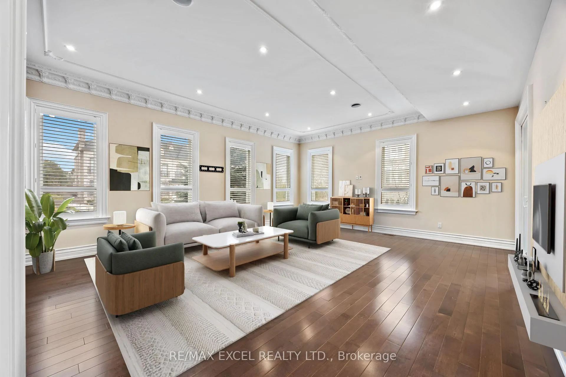 Photo 5 of 18 Alai Circle, Markham, Milliken Mills East — HOMEH