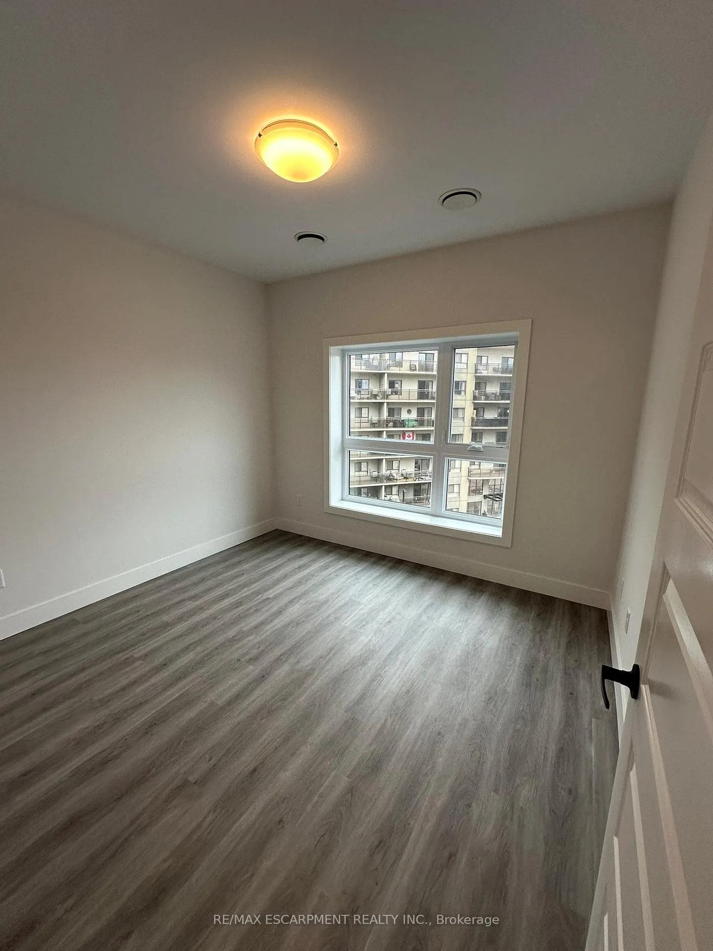 Photo 3 of Unit 307, 1000 Lackner Place, Kitchener — HOMEH