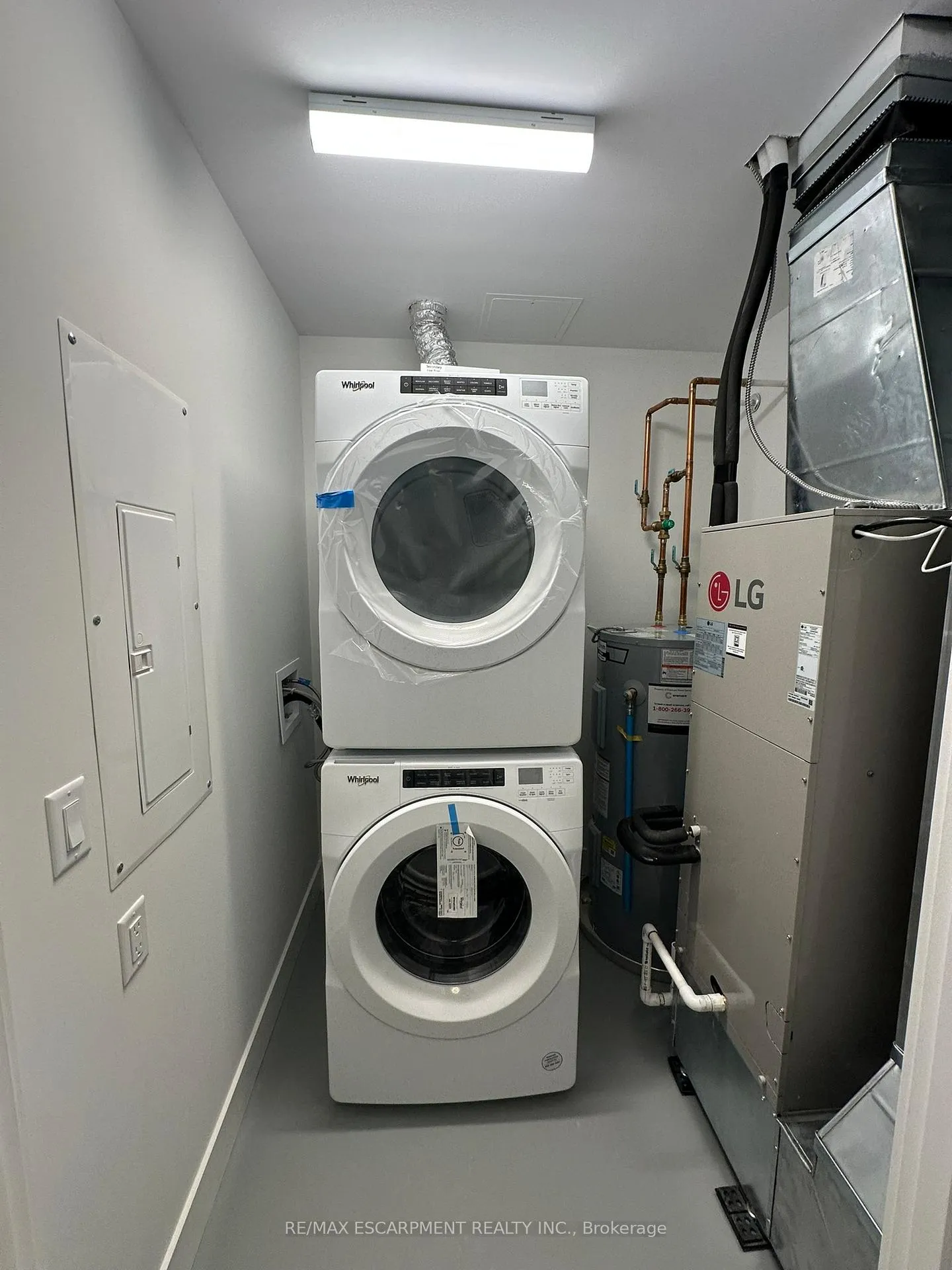 Photo 11 of Unit 307, 1000 Lackner Place, Kitchener — HOMEH