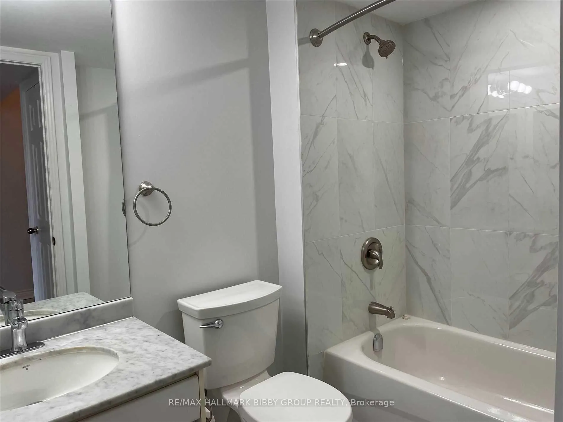 Photo 18 of Unit 412, 7 Broadway Avenue, Toronto, Mount Pleasant West — HOMEH