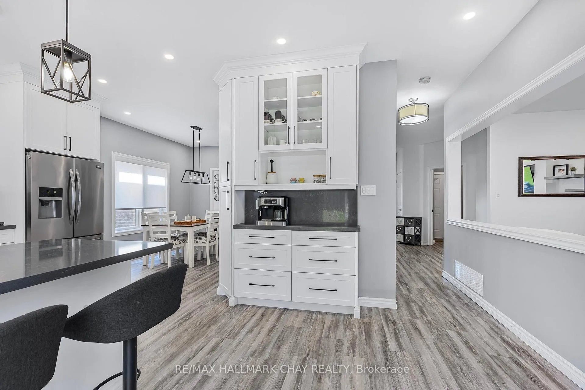 Photo 5 of 11 Black Ash Trail, Barrie, Ardagh — HOMEH