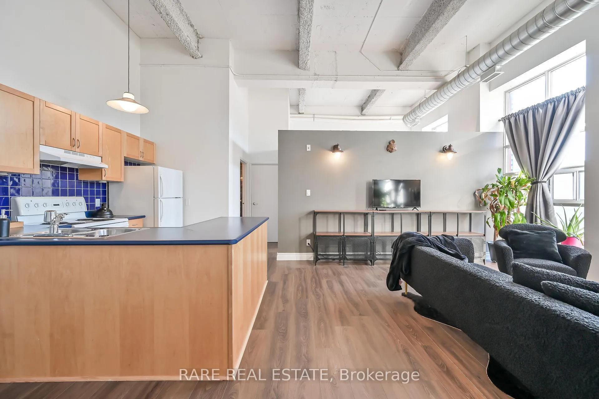 Photo 7 of Unit 308, 11 Rebecca Street, Hamilton, Beasley — HOMEH