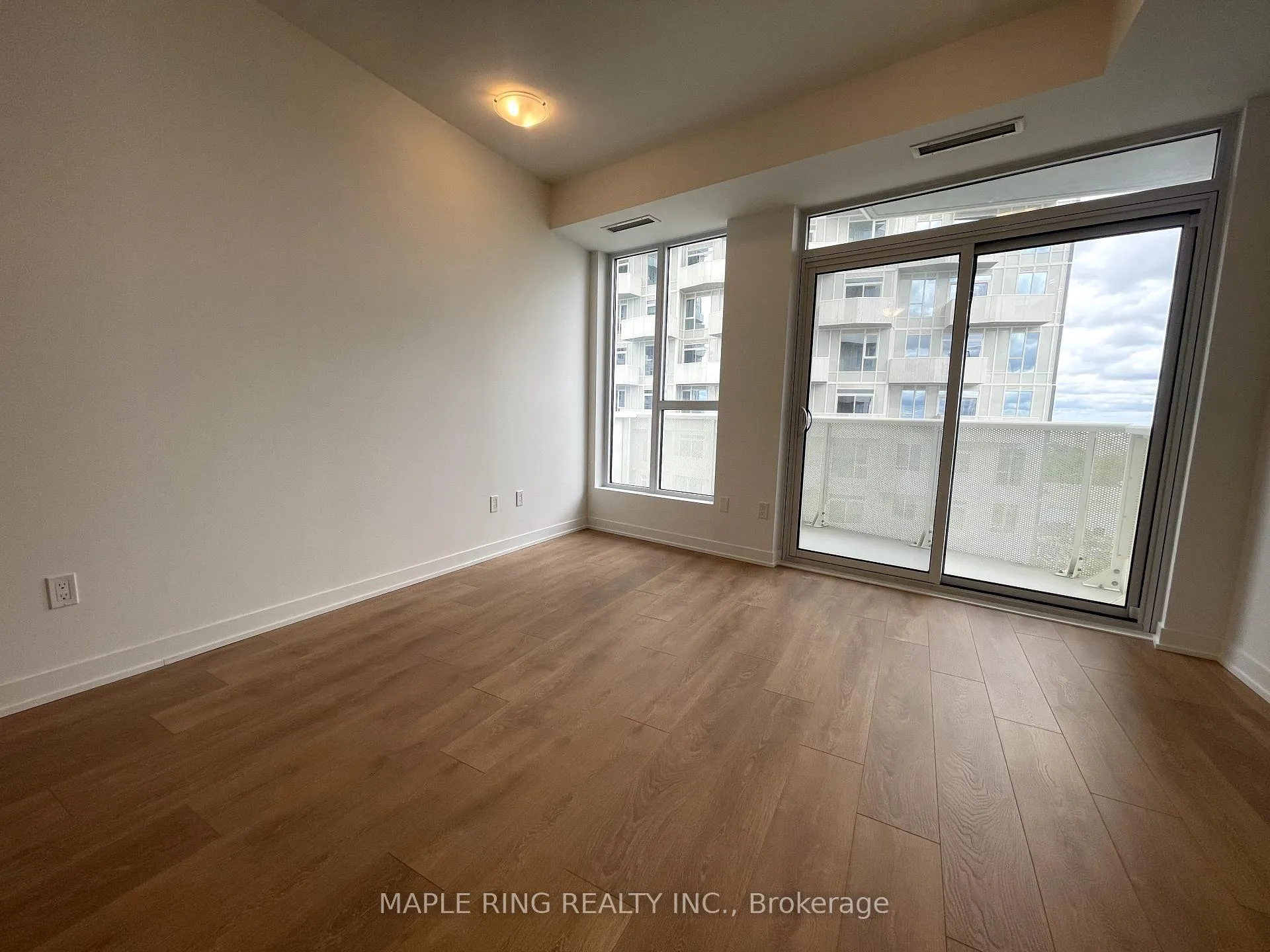 Photo 7 of Unit 1418, 10 Abeja Street, Vaughan, Concord — HOMEH