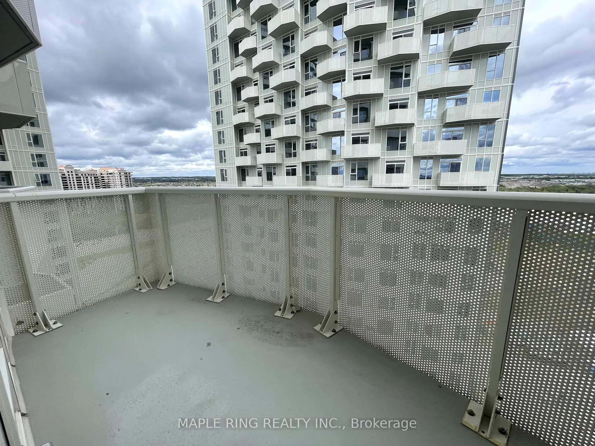 Photo 11 of Unit 1418, 10 Abeja Street, Vaughan, Concord — HOMEH