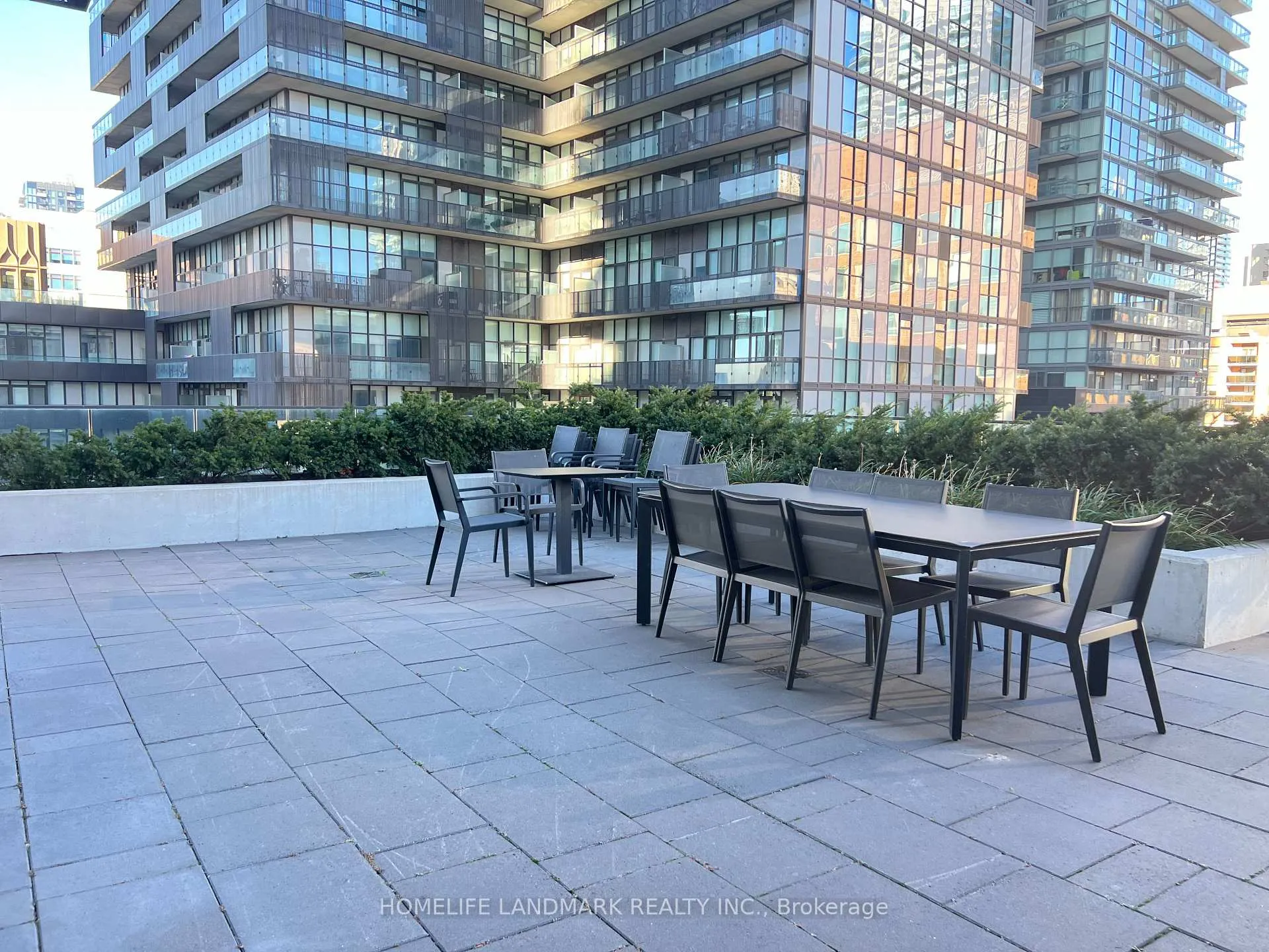 Photo 10 of Unit 1007, 8 Eglinton Avenue E, Toronto, Mount Pleasant West — HOMEH