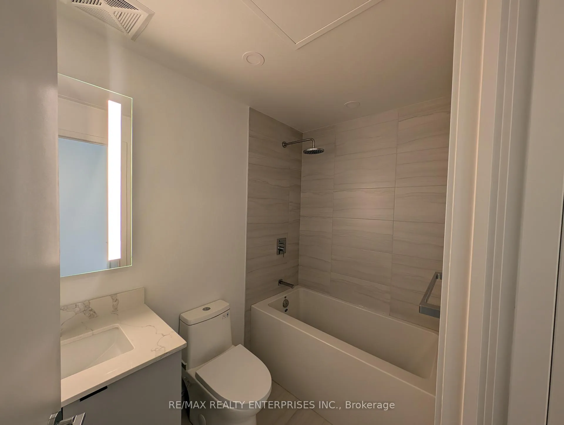 Photo 8 of Unit 625, 285 Dufferin Street, Toronto, South Parkdale — HOMEH
