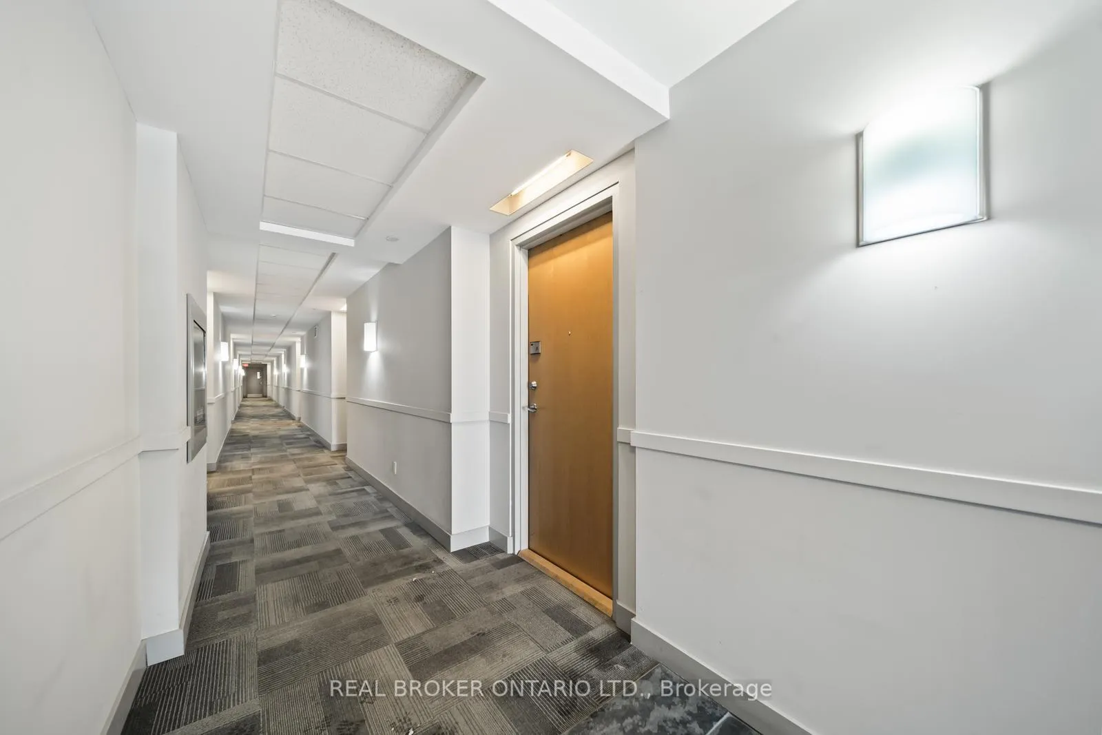 Photo 2 of Unit 1603, 1 Victoria Street S, Kitchener — HOMEH