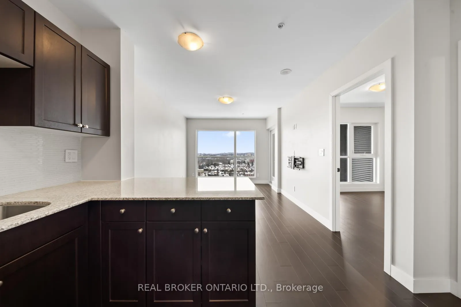 Photo 6 of Unit 1603, 1 Victoria Street S, Kitchener — HOMEH