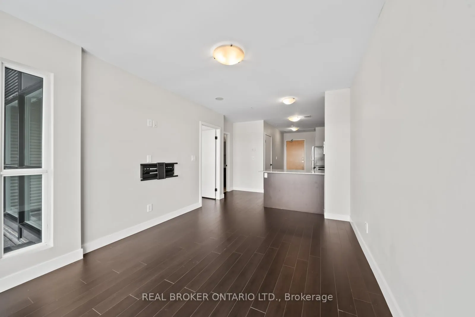 Photo 9 of Unit 1603, 1 Victoria Street S, Kitchener — HOMEH
