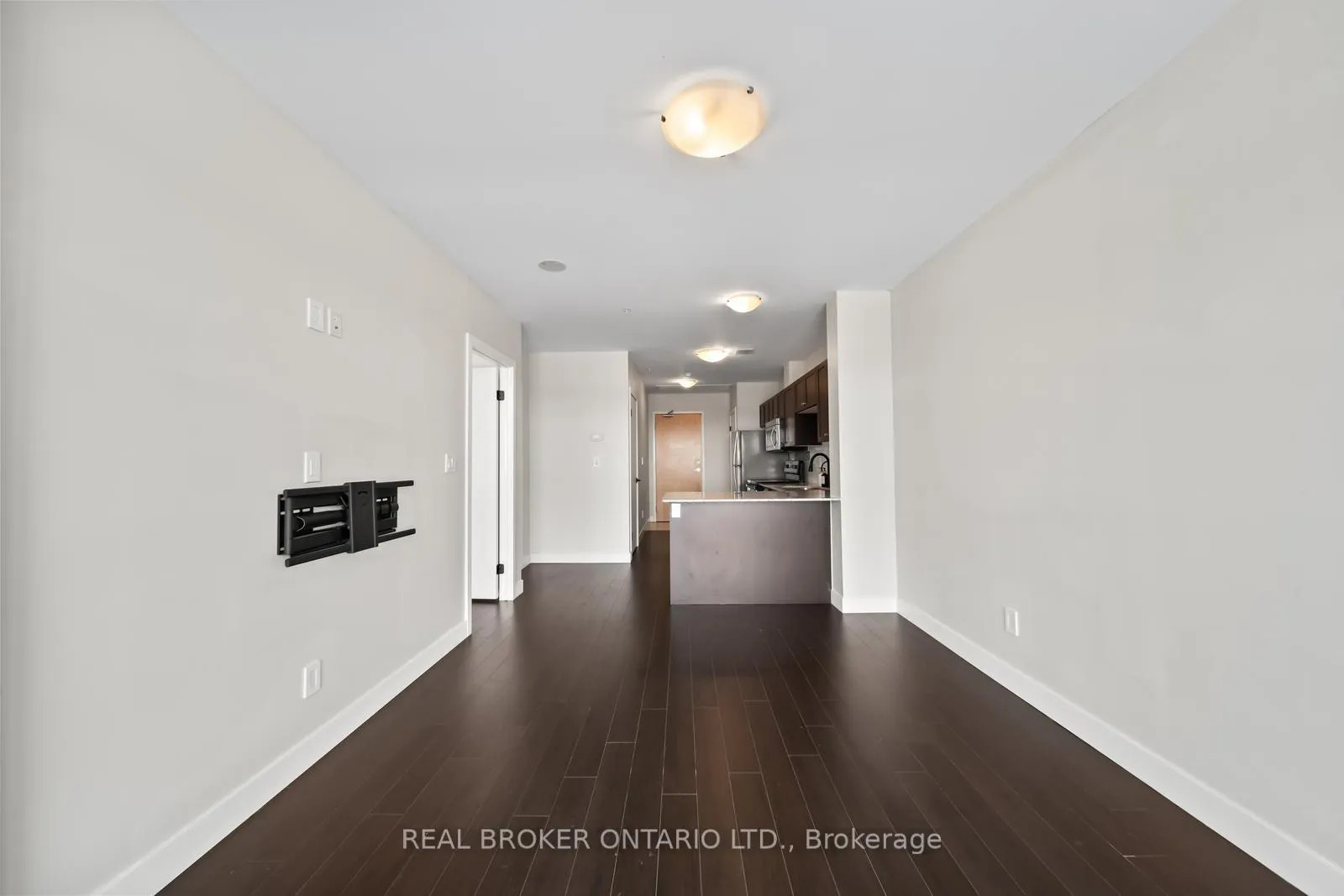 Photo 10 of Unit 1603, 1 Victoria Street S, Kitchener — HOMEH