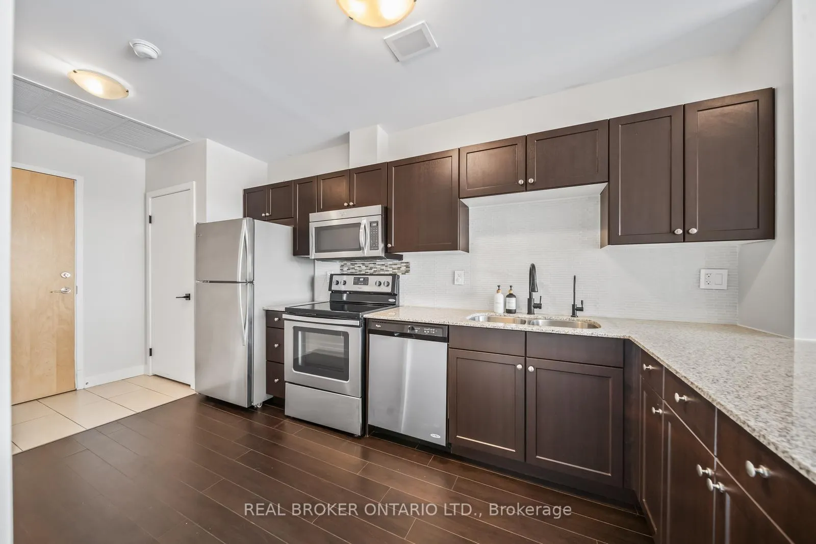 Photo 14 of Unit 1603, 1 Victoria Street S, Kitchener — HOMEH
