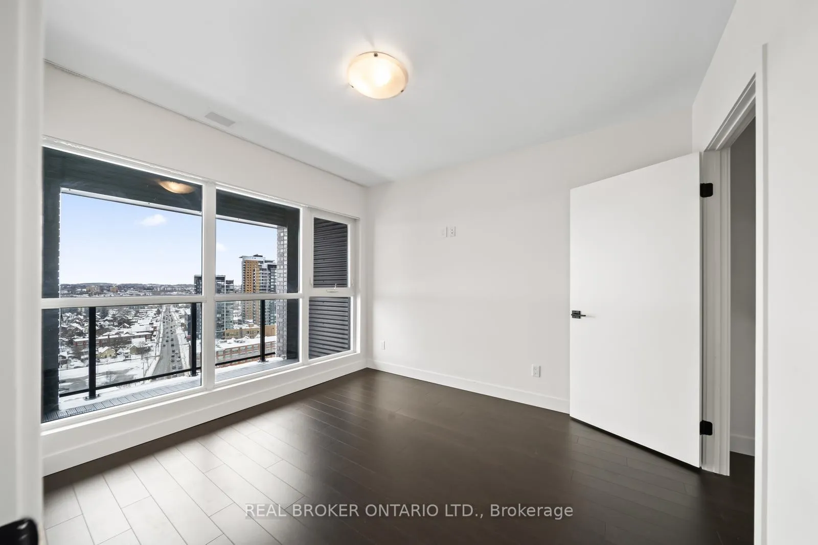 Photo 16 of Unit 1603, 1 Victoria Street S, Kitchener — HOMEH