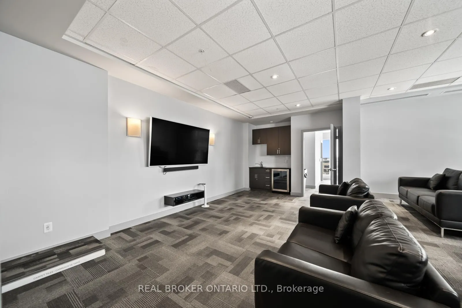 Photo 27 of Unit 1603, 1 Victoria Street S, Kitchener — HOMEH