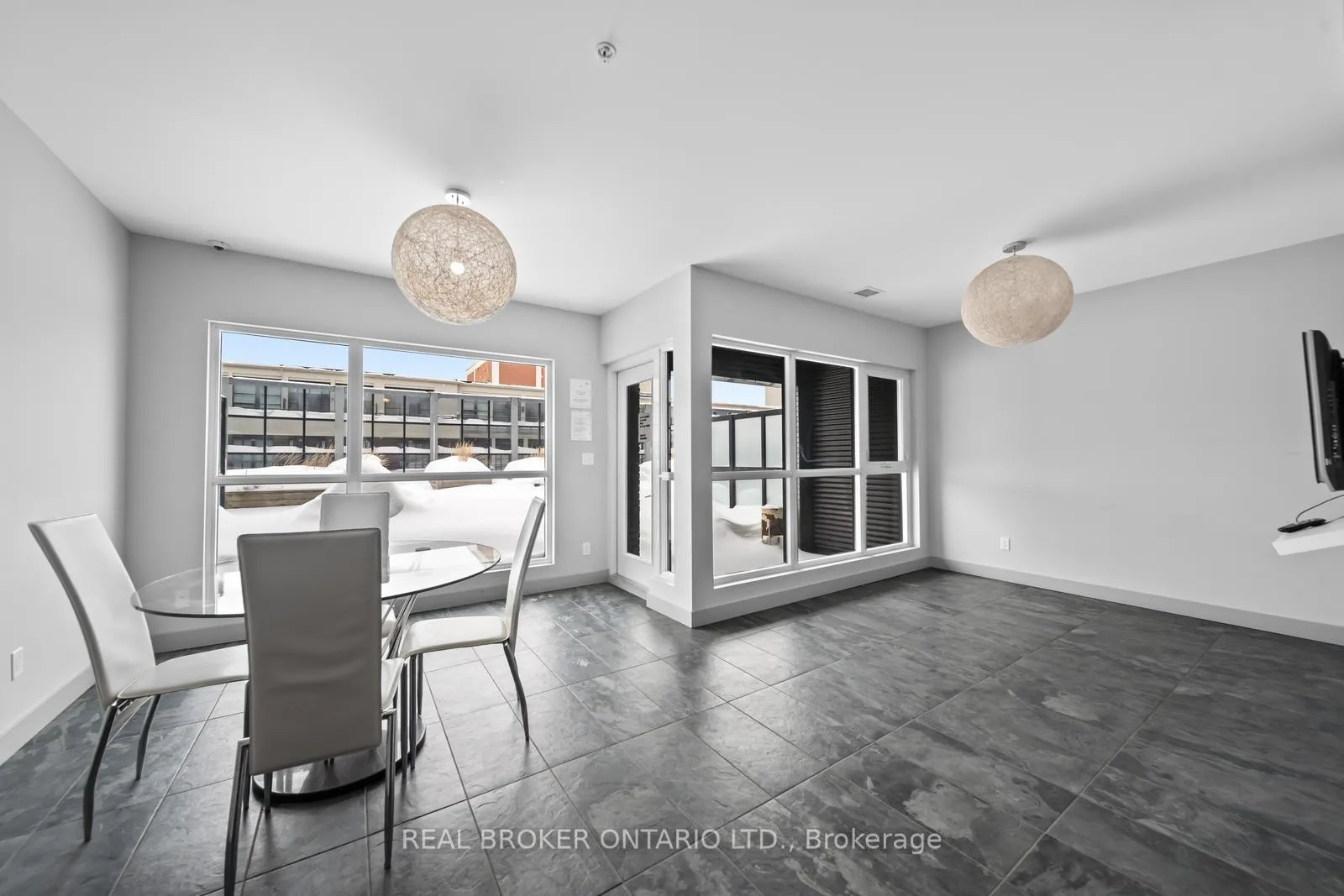 Photo 31 of Unit 1603, 1 Victoria Street S, Kitchener — HOMEH