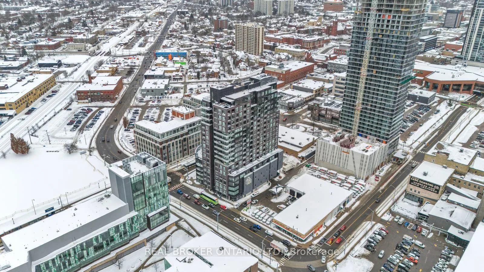 Photo 33 of Unit 1603, 1 Victoria Street S, Kitchener — HOMEH