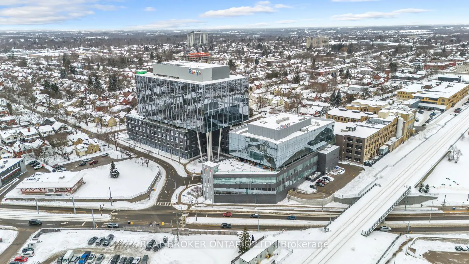 Photo 37 of Unit 1603, 1 Victoria Street S, Kitchener — HOMEH