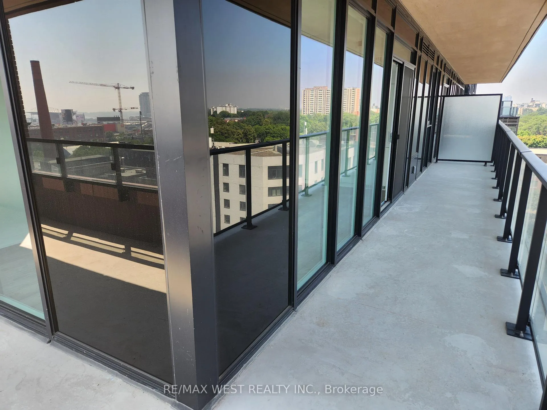 Photo 10 of Unit 807, 285 Dufferin Street, Toronto, South Parkdale — HOMEH