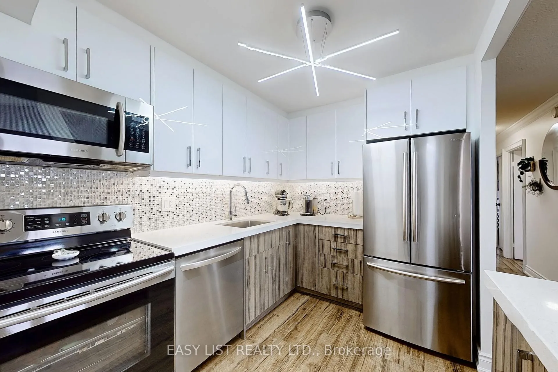 Photo 2 of Unit 1107, 50 Inverlochy Boulevard, Markham, Royal Orchard — HOMEH