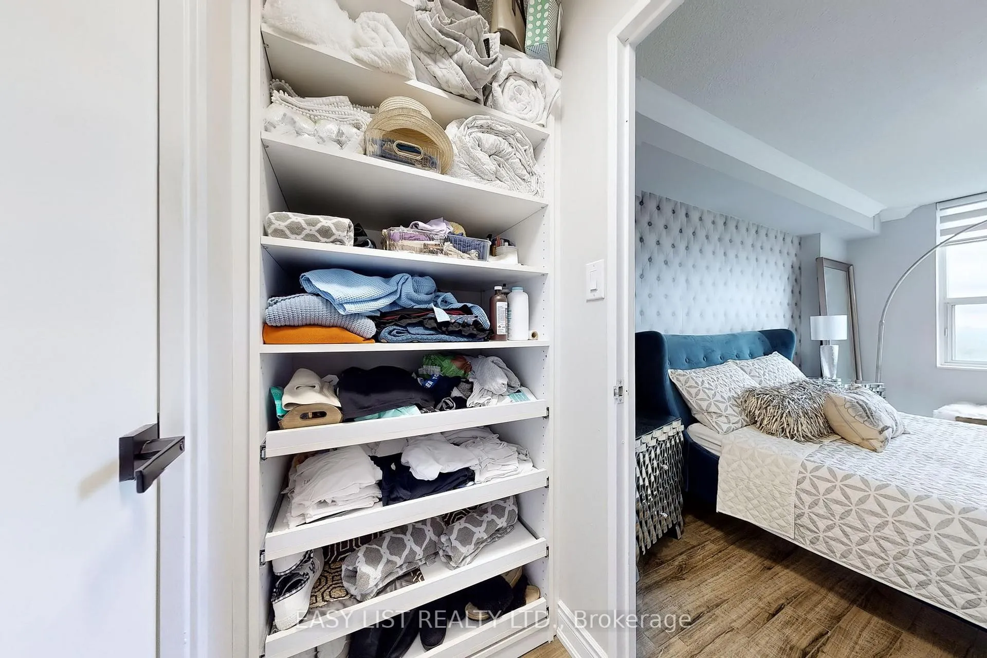 Photo 14 of Unit 1107, 50 Inverlochy Boulevard, Markham, Royal Orchard — HOMEH