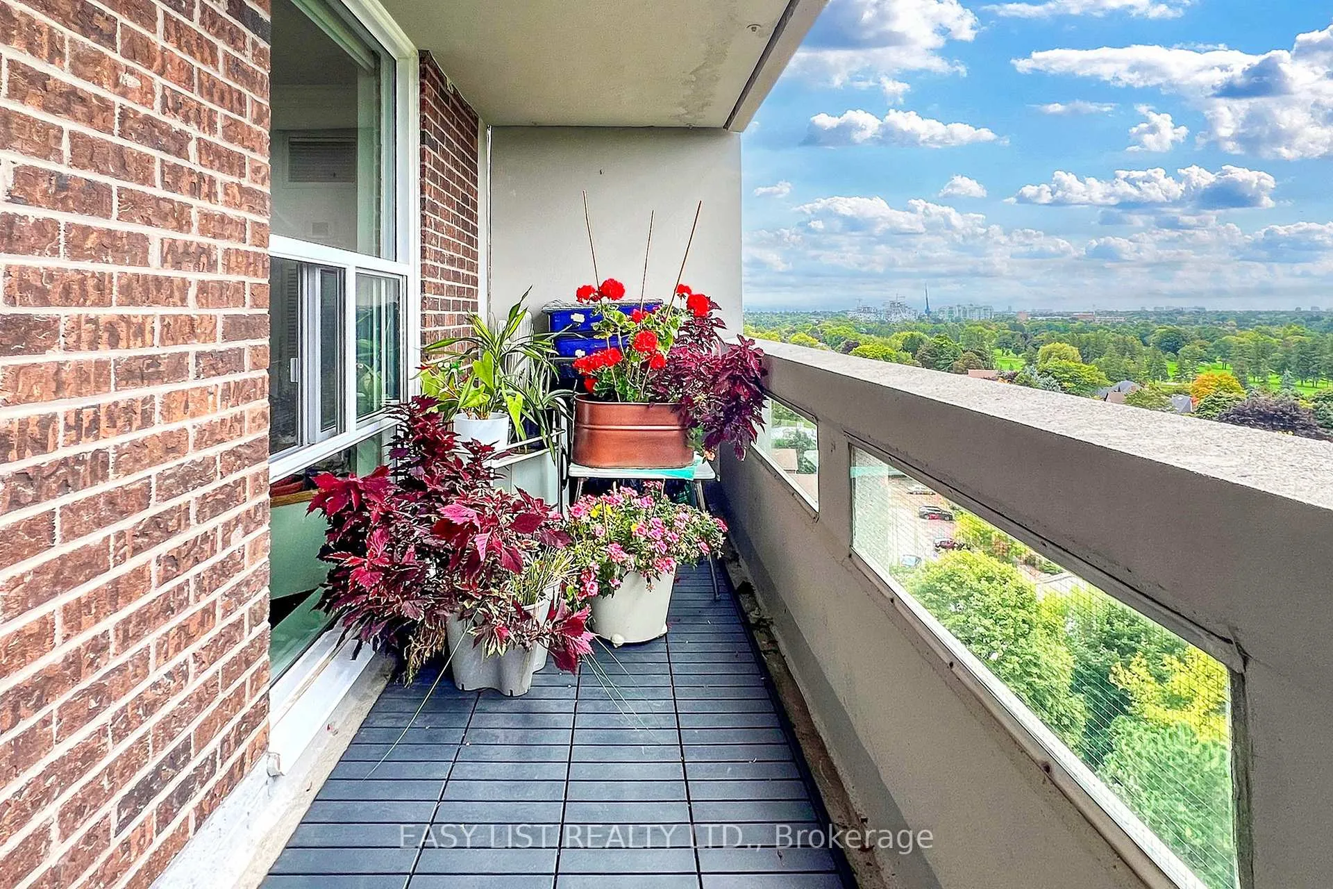 Photo 23 of Unit 1107, 50 Inverlochy Boulevard, Markham, Royal Orchard — HOMEH