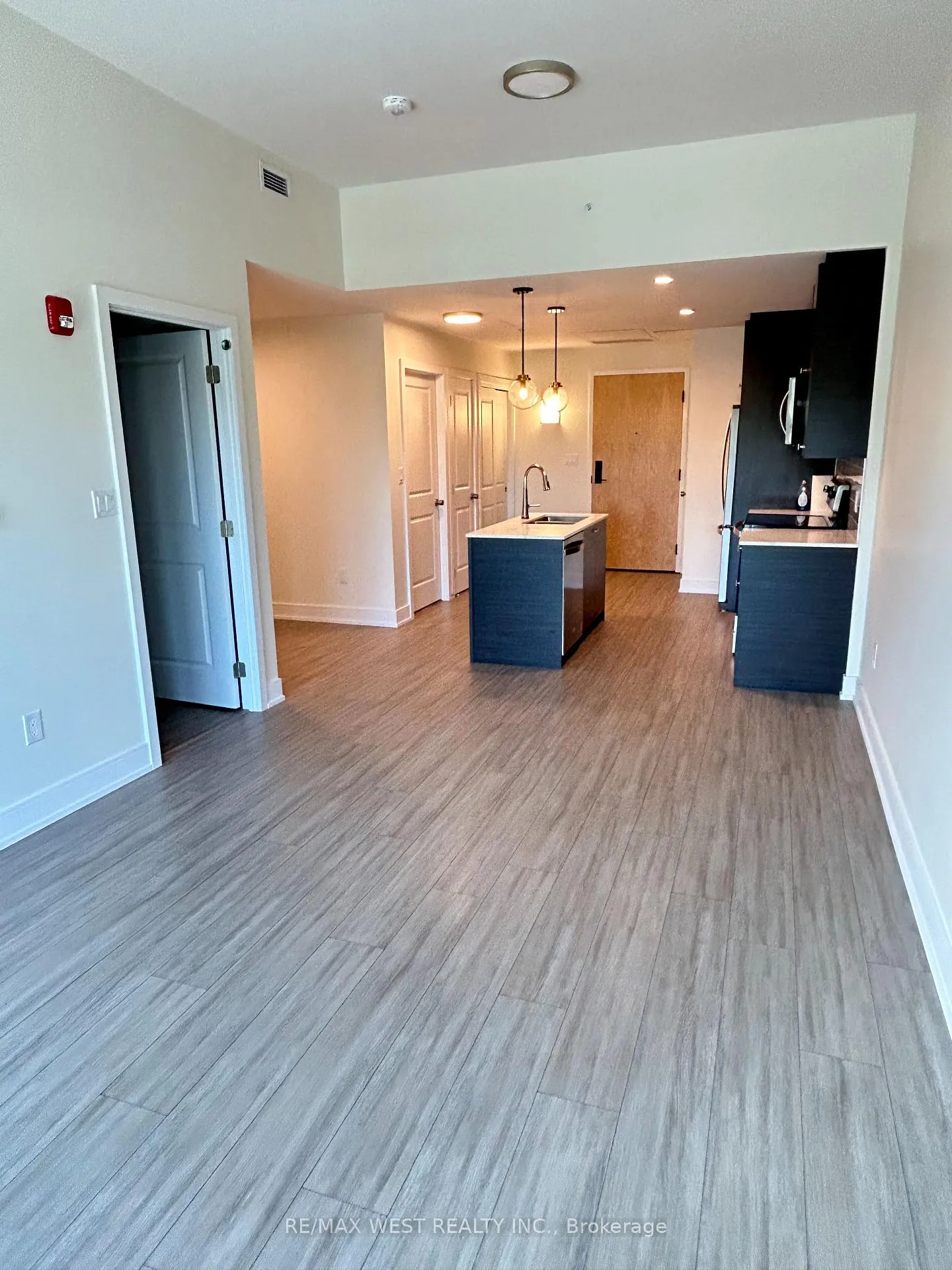 Photo 5 of Unit 313, 121 Mary Street, Clearview, Creemore — HOMEH