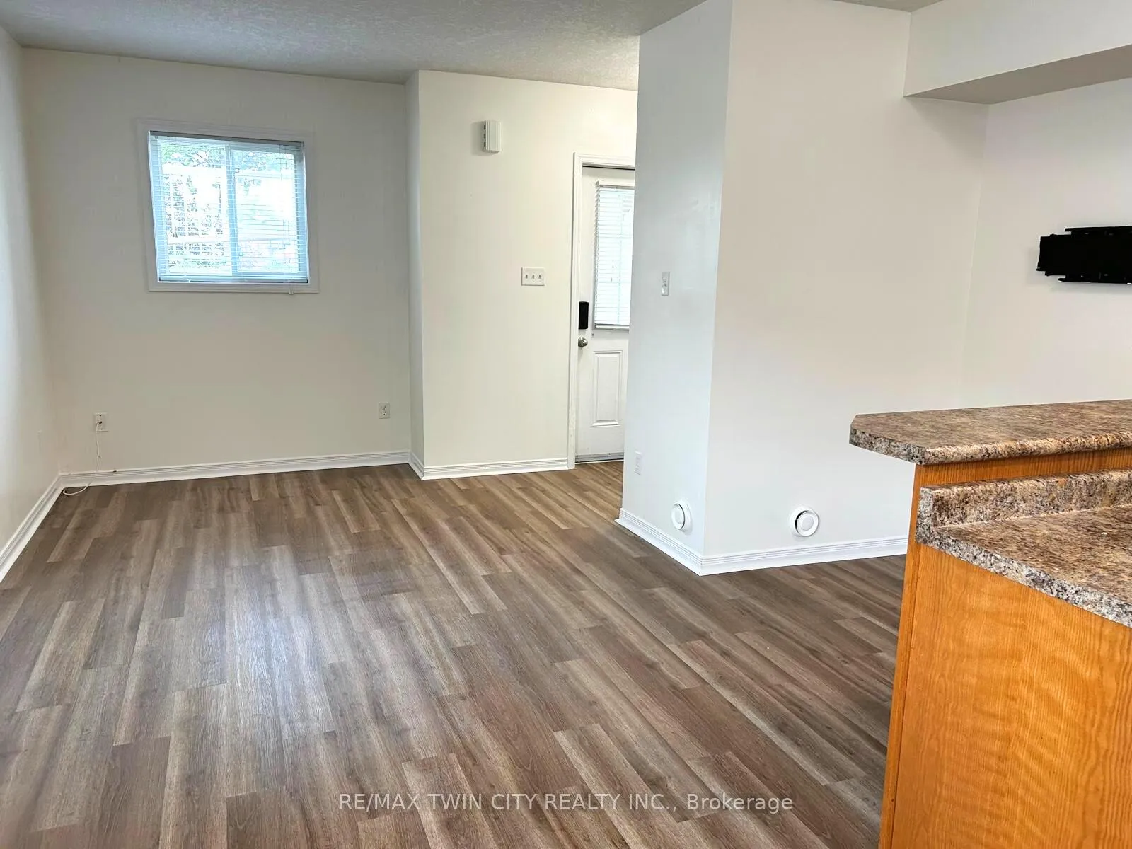 Photo 7 of Unit 19D, 50 Howe Drive, Kitchener — HOMEH