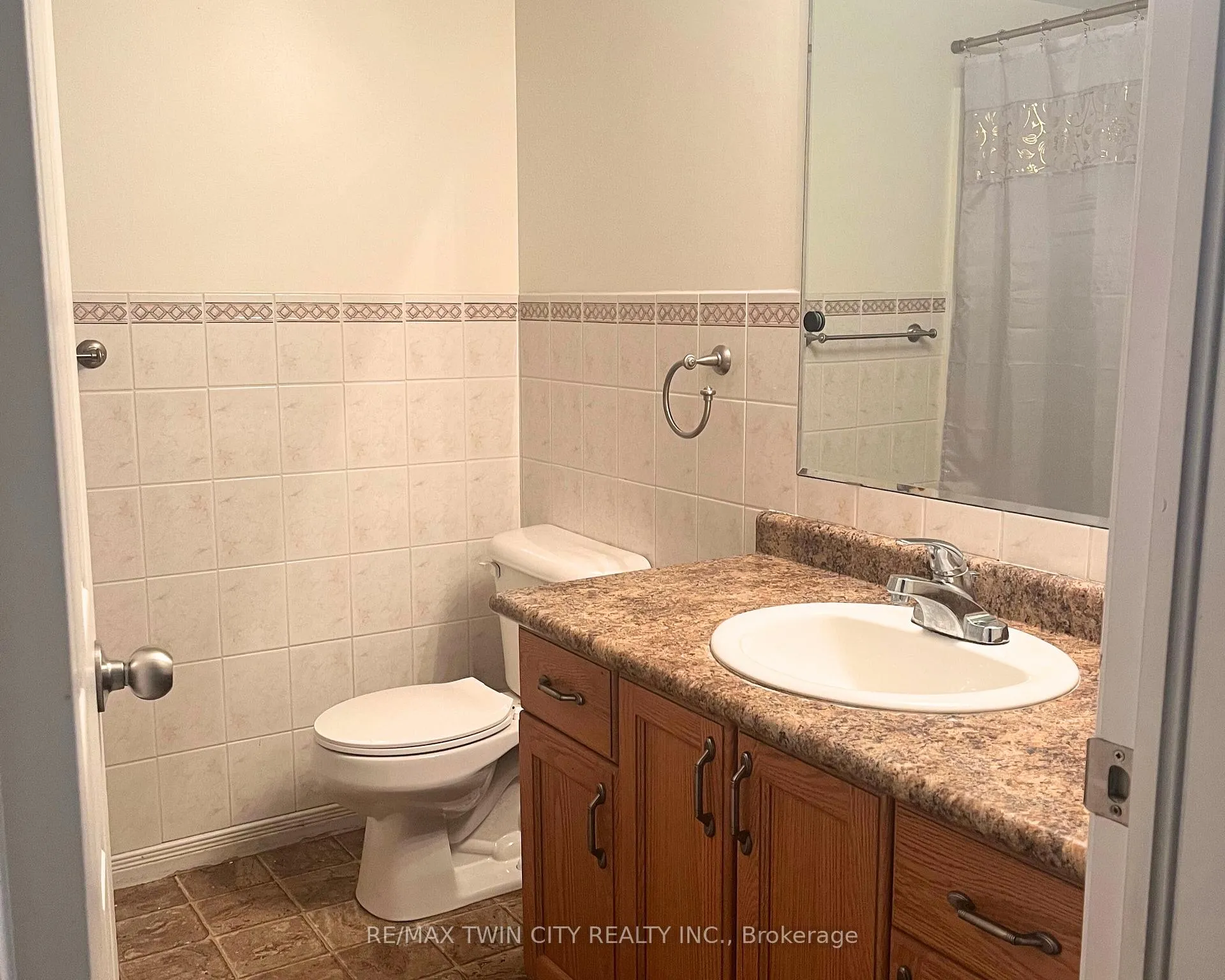 Photo 10 of Unit 19D, 50 Howe Drive, Kitchener — HOMEH