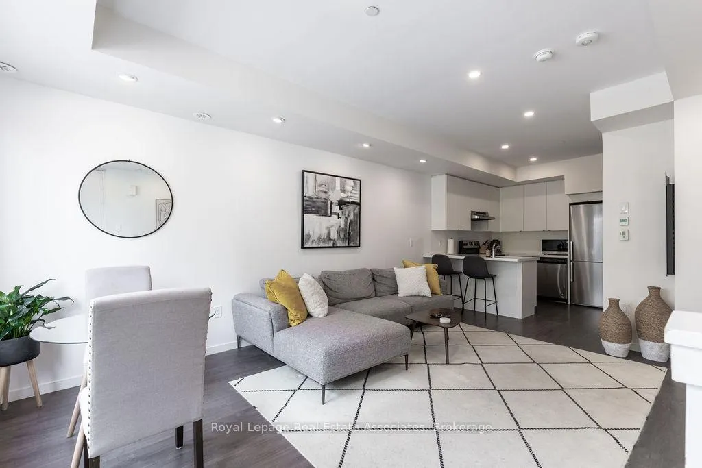 Photo 1 of Unit 93, 500 Alex Gardner Circle, Aurora, Aurora Heights — HOMEH