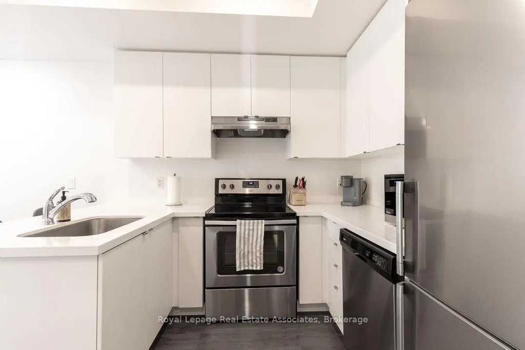 Photo 5 of Unit 93, 500 Alex Gardner Circle, Aurora, Aurora Heights — HOMEH