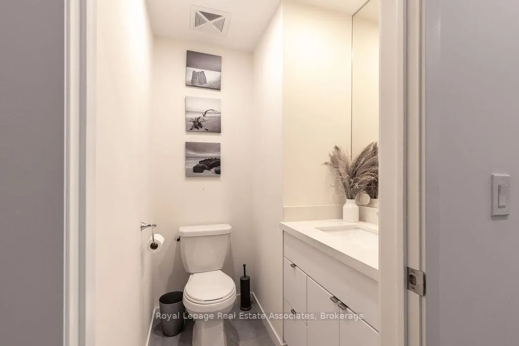 Photo 12 of Unit 93, 500 Alex Gardner Circle, Aurora, Aurora Heights — HOMEH