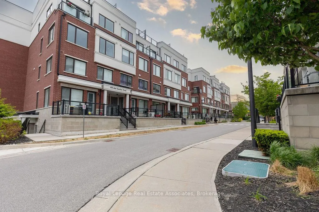Photo 23 of Unit 93, 500 Alex Gardner Circle, Aurora, Aurora Heights — HOMEH