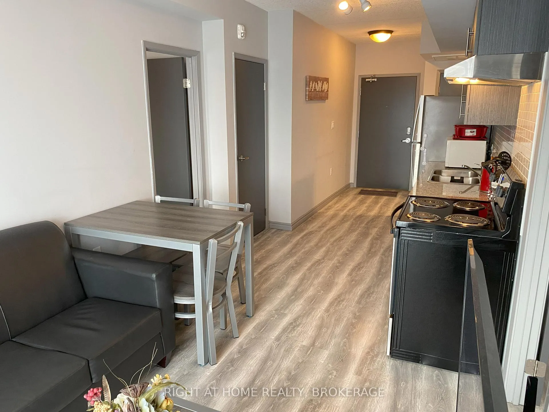 Photo 7 of Unit B510, 275 Larch Street, Waterloo, Downtown Waterloo — HOMEH