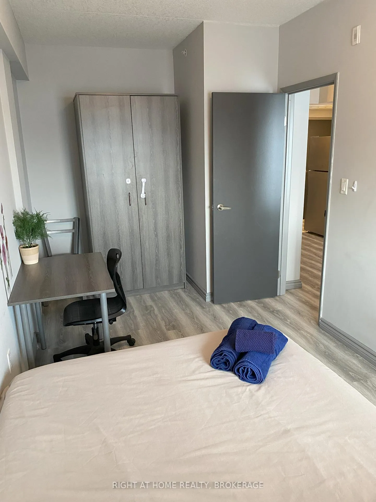 Photo 23 of Unit B510, 275 Larch Street, Waterloo, Downtown Waterloo — HOMEH