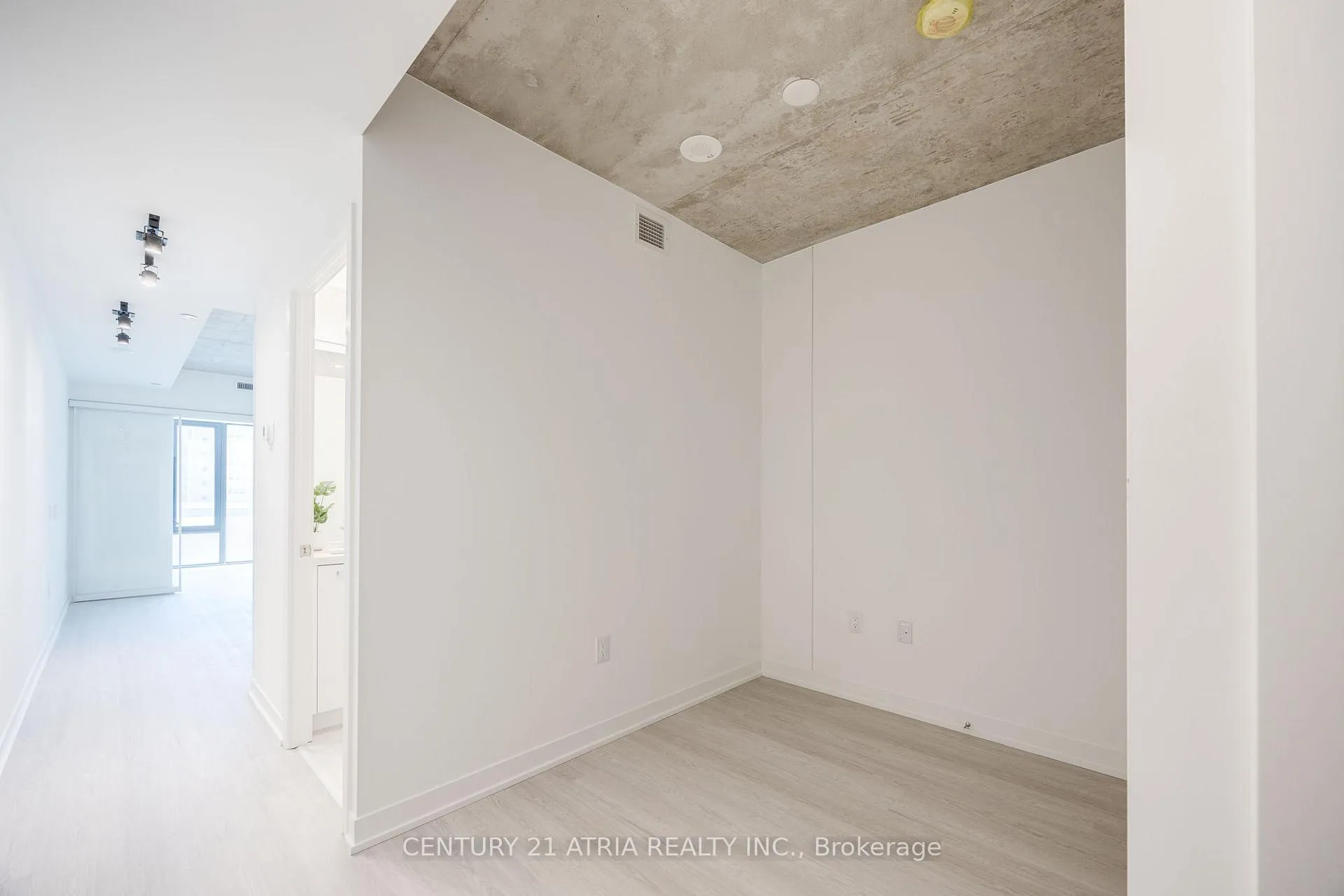 Photo 4 of Unit 614, 195 McCaul Street E, Toronto, Kensington-Chinatown — HOMEH