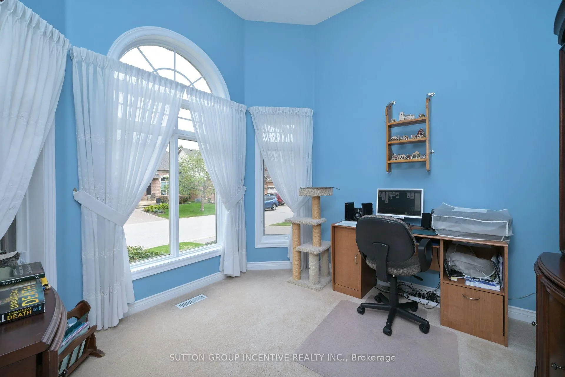 Photo 2 of 23 Briar Gate Way, New Tecumseth, Rural New Tecumseth — HOMEH